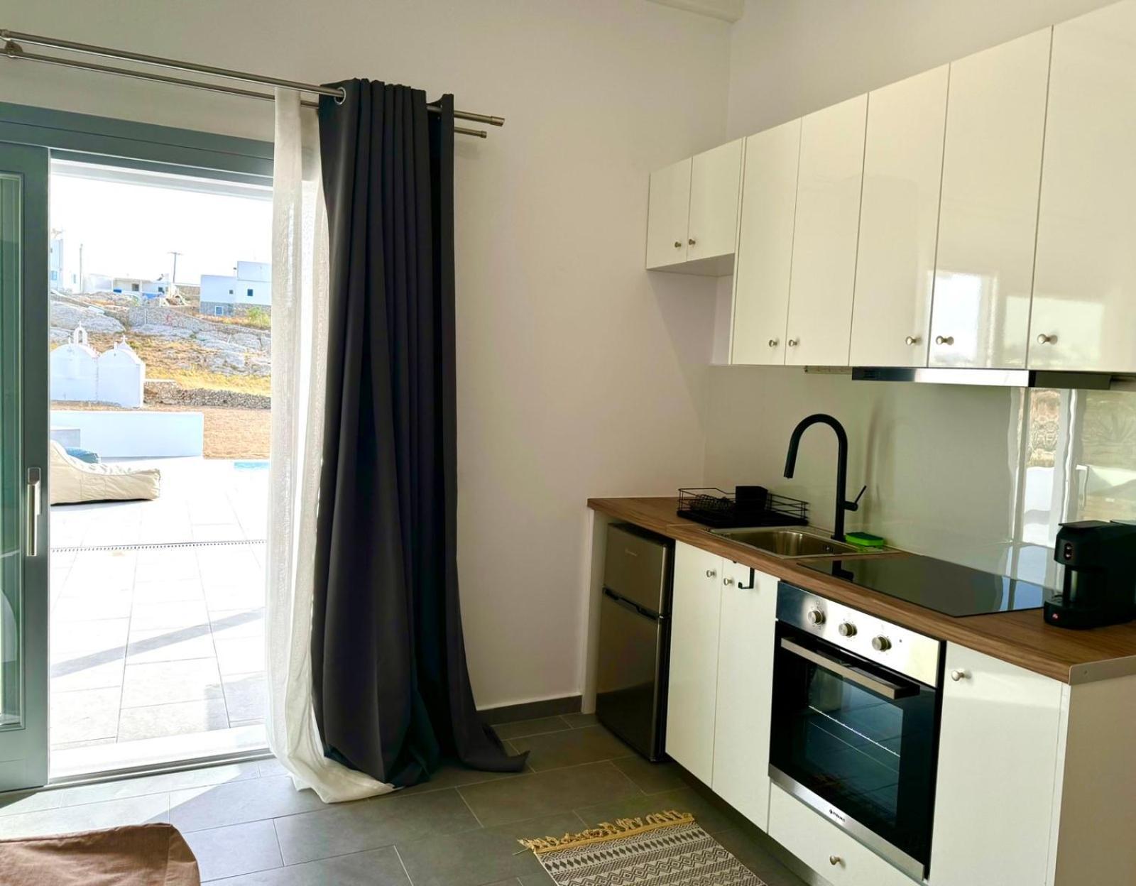 Almond Place Apartment *