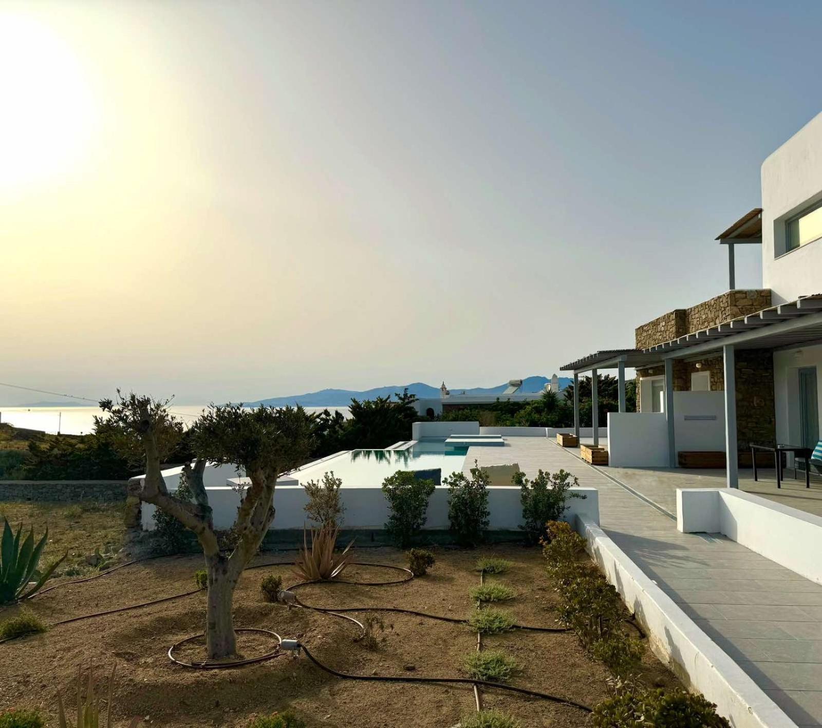 Almond Place Apartmán